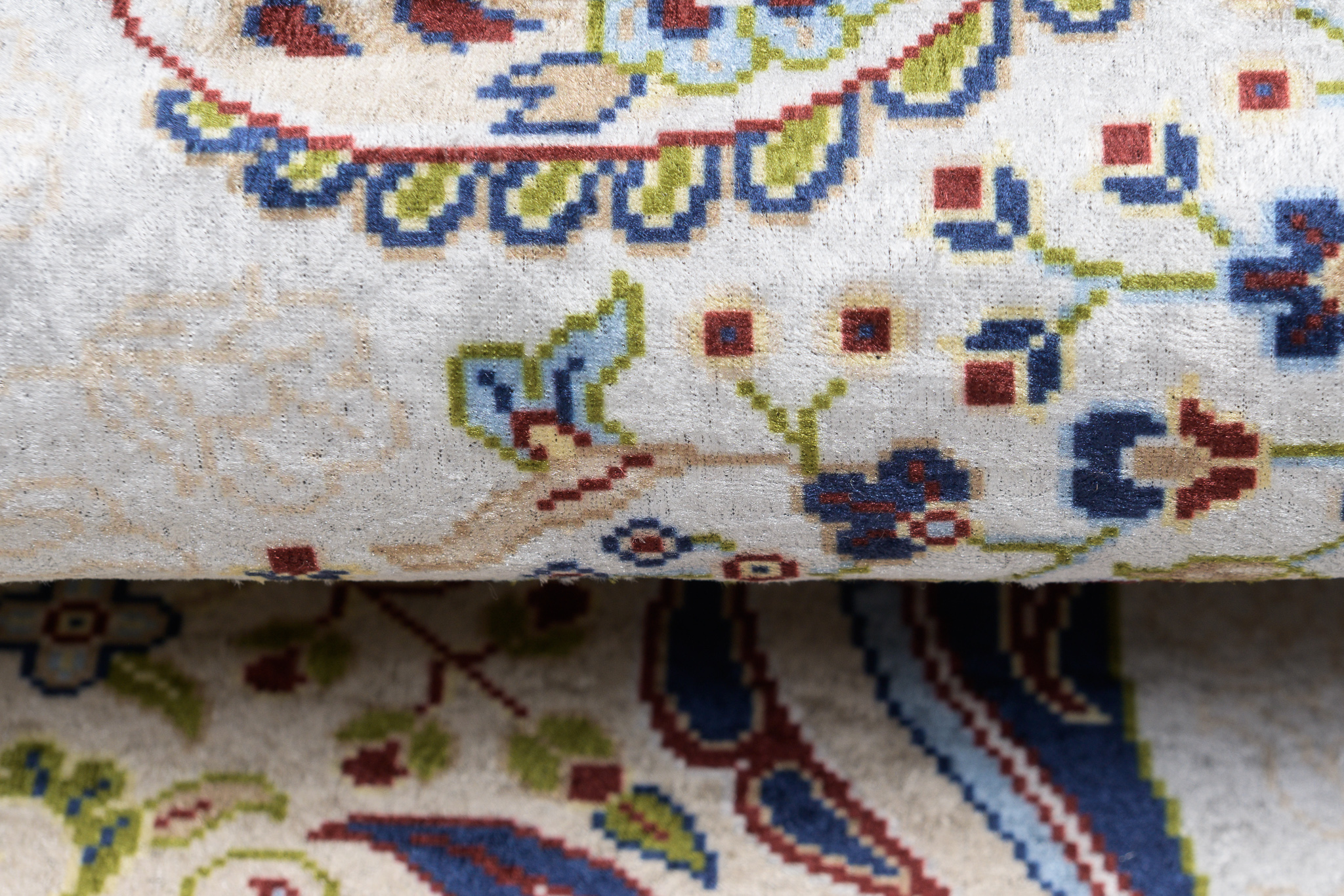 Area Rug Victoria Cream Navy Blue Traditional