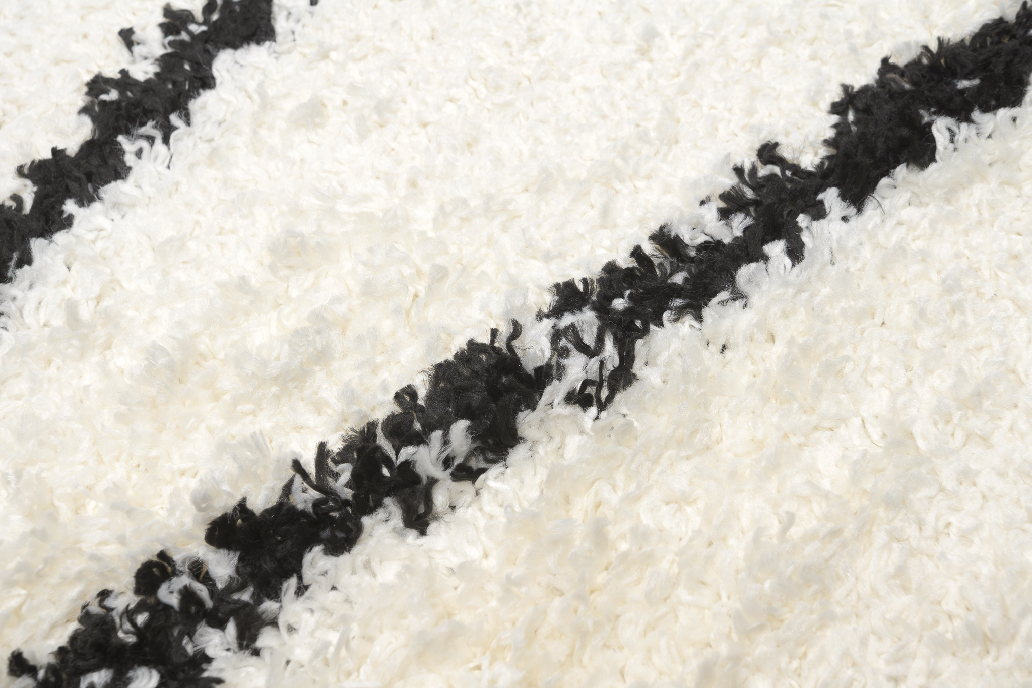 Area Rug Evra Shaggy Light Cream Black ZigZag