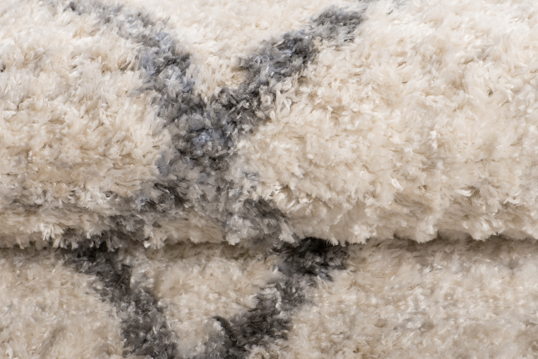 Area Rug Versay Fringes Shaggy Diamond Lines Cream